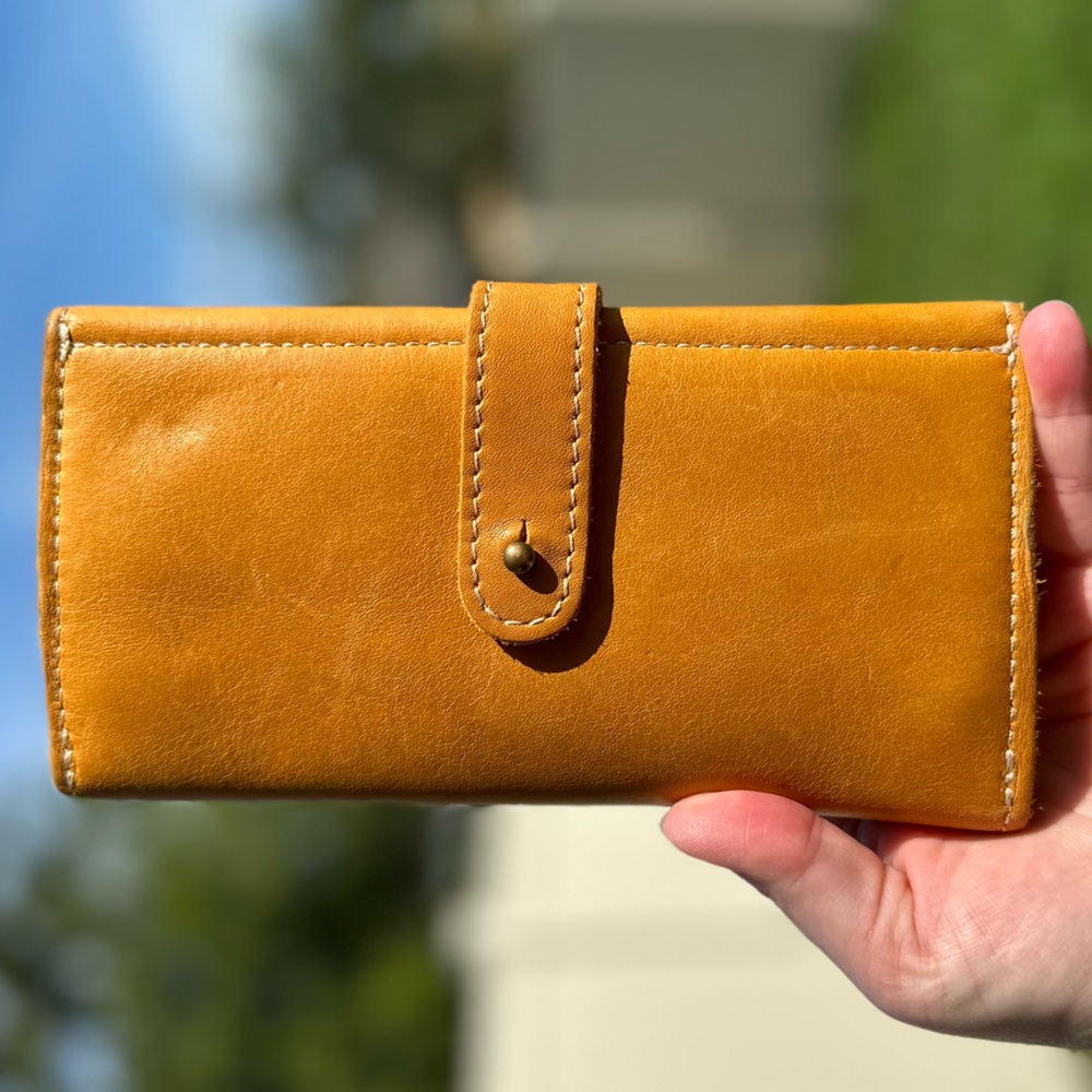 GUC - Portland Leather Sunflower 🌻 Trifold
